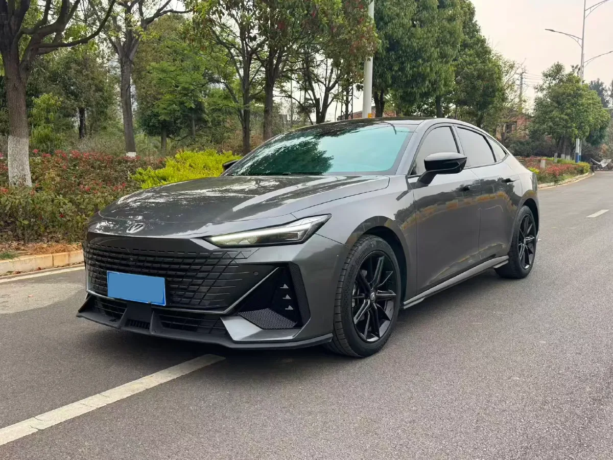 2022 ChangAn UNI-V 1.5T 188HP L4 7DCT,autocango,china used car exporter,china ev exporter,chinese used car exporter,chinese used ev exporter