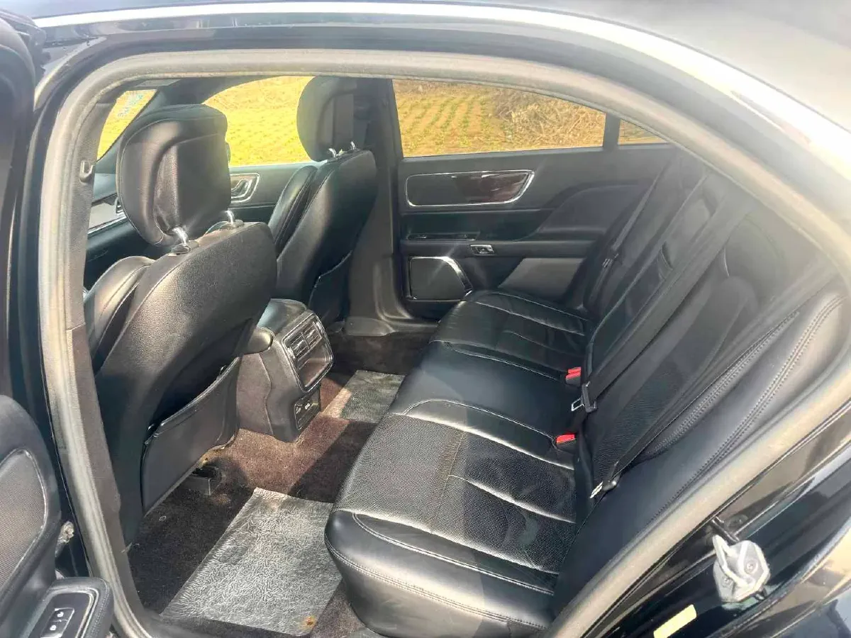 2018 Lincoln Continental 2.0T 261HP L4 6AT,autocango,china used car exporter,china ev exporter,chinese used car exporter,chinese used ev exporter