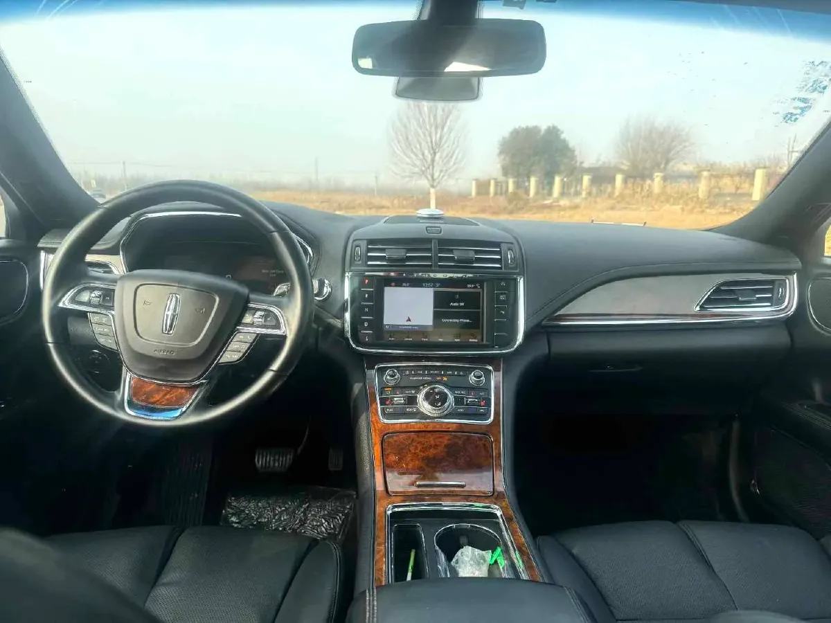 2018 Lincoln Continental 2.0T 261HP L4 6AT,autocango,china used car exporter,china ev exporter,chinese used car exporter,chinese used ev exporter