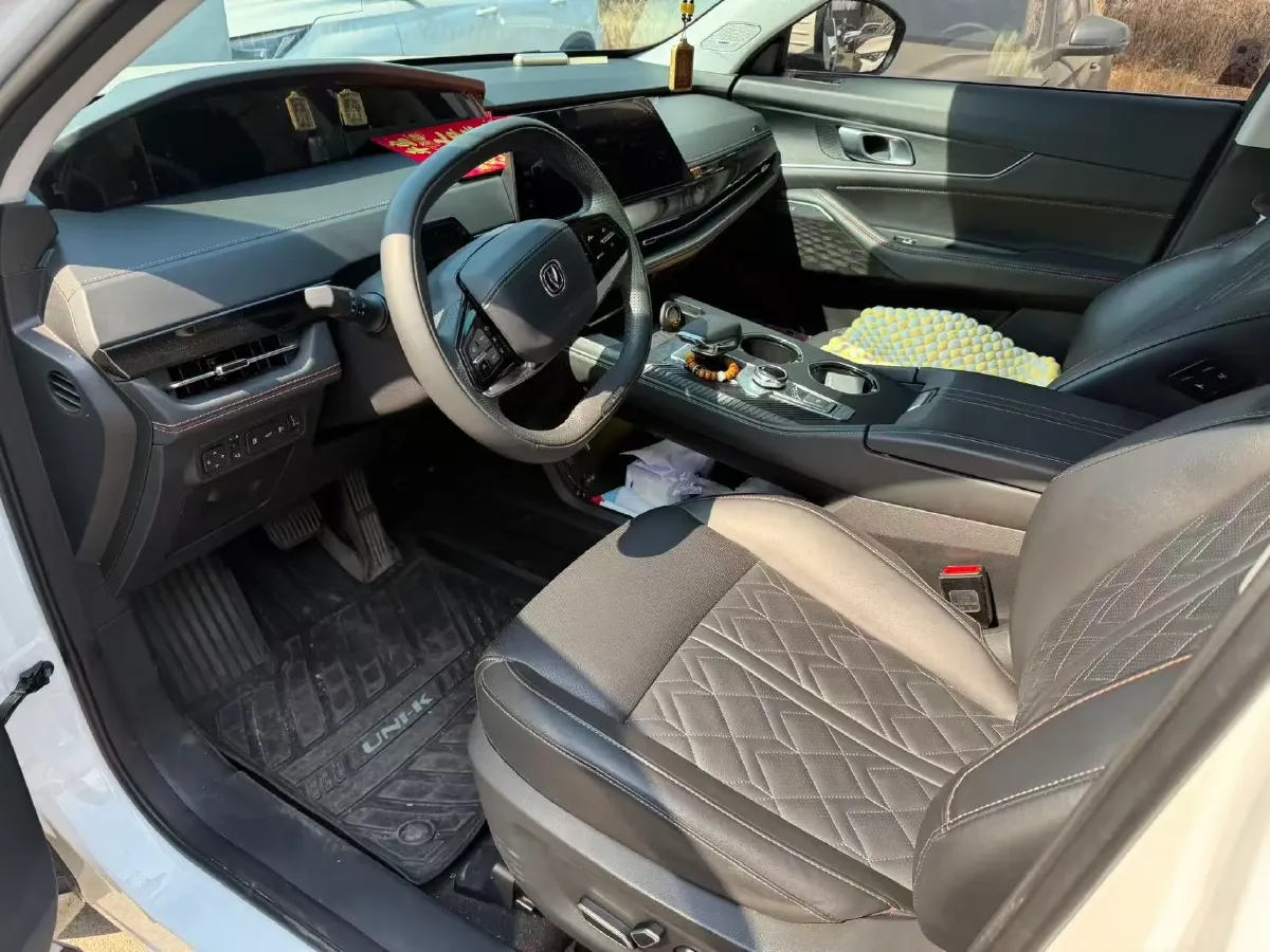 2024 ChangAn UNI-K iDD 1.5T 170HP L4 6TCT PHEV 28.4KWH,autocango,china used car exporter,china ev exporter,chinese used car exporter,chinese used ev exporter