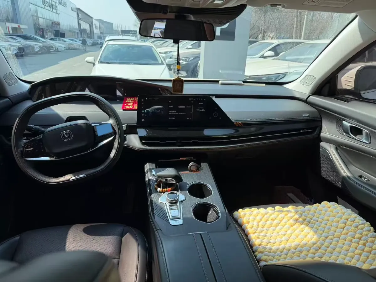 2024 ChangAn UNI-K iDD 1.5T 170HP L4 6TCT PHEV 28.4KWH,autocango,china used car exporter,china ev exporter,chinese used car exporter,chinese used ev exporter