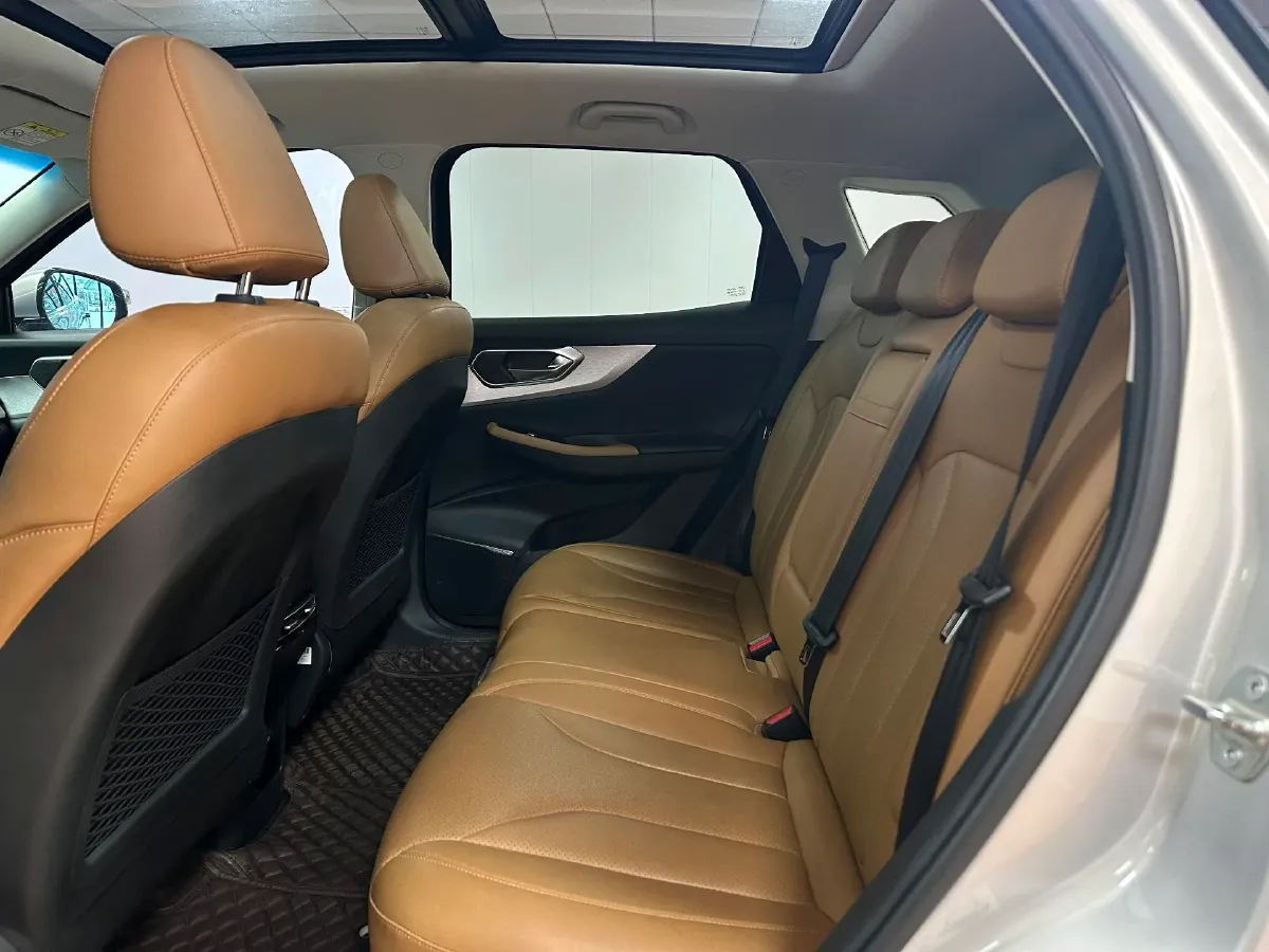 2020 BeiJing Auto X7 1.5T 188HP L4 7DCT,autocango,china used car exporter,china ev exporter,chinese used car exporter,chinese used ev exporter