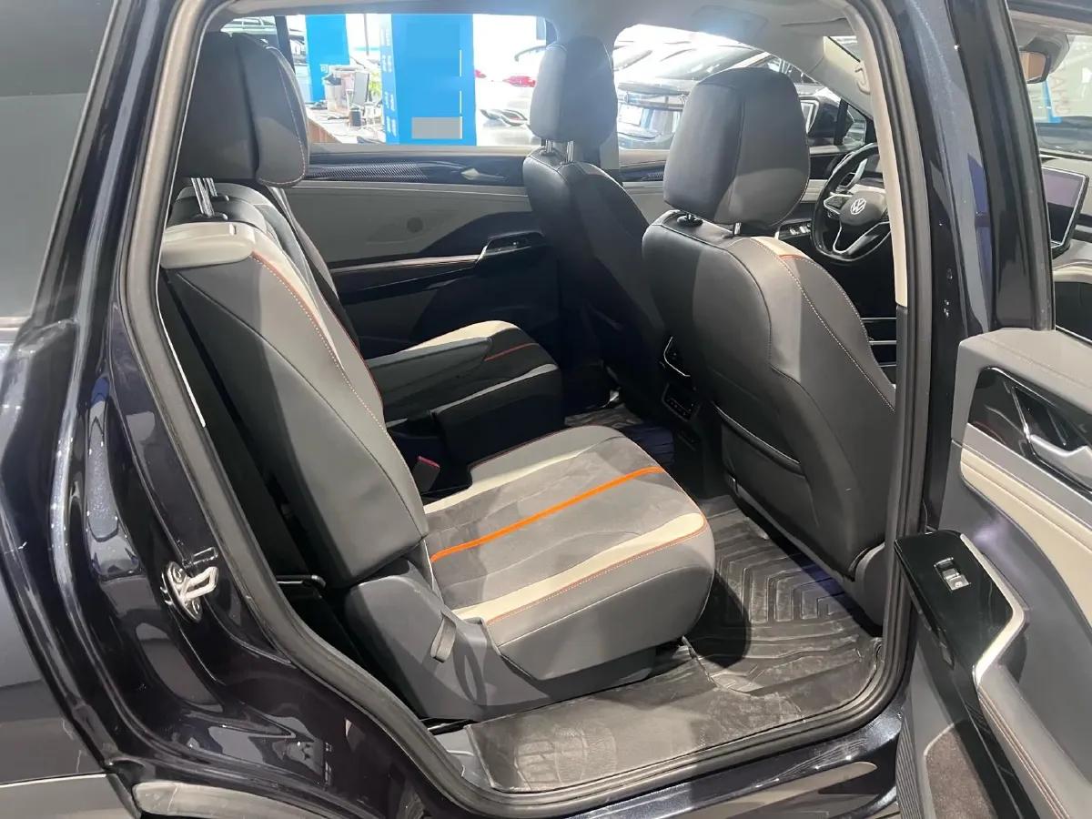 2022 Volkswagen ID.6 Crozz BEV 84.8KWH,autocango,china used car exporter,china ev exporter,chinese used car exporter,chinese used ev exporter