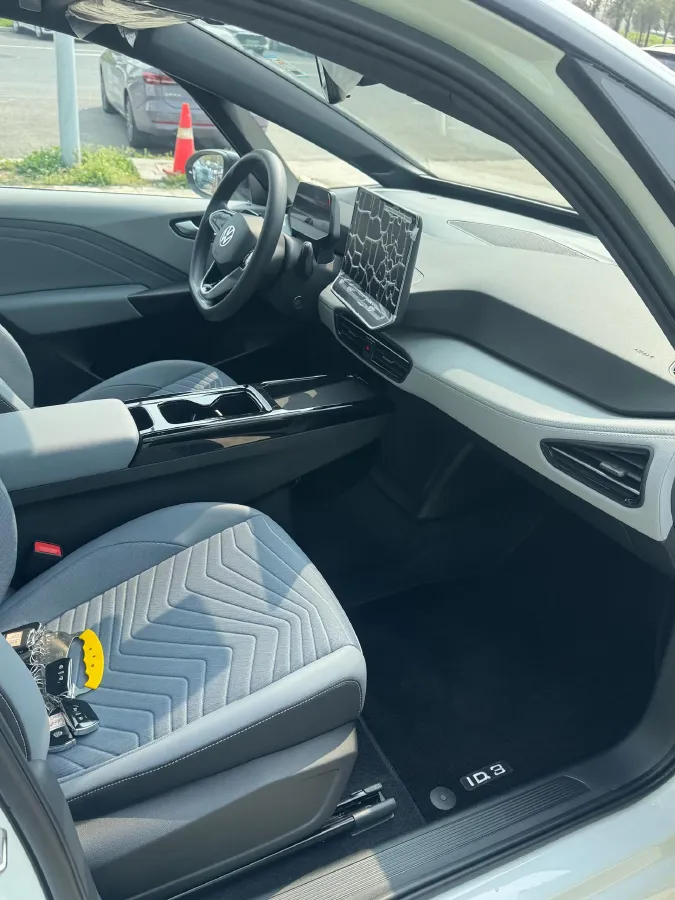 2025 Volkswagen ID.3 BEV 53.6KWH,autocango,china used car exporter,china ev exporter,chinese used car exporter,chinese used ev exporter