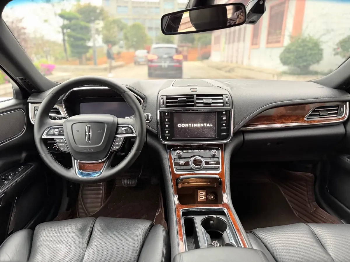 2018 Lincoln Continental 2.0T 261HP L4 6AT,autocango,china used car exporter,china ev exporter,chinese used car exporter,chinese used ev exporter