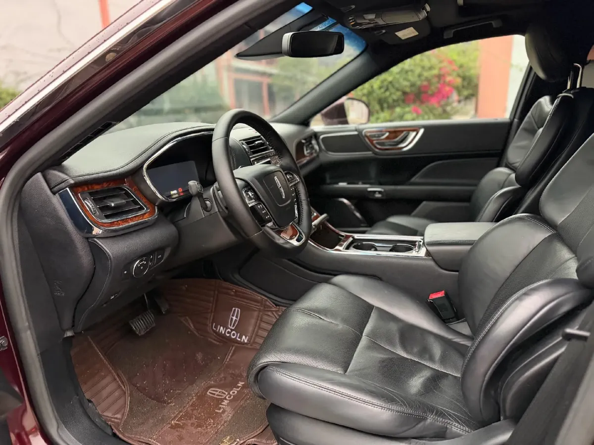 2018 Lincoln Continental 2.0T 261HP L4 6AT,autocango,china used car exporter,china ev exporter,chinese used car exporter,chinese used ev exporter