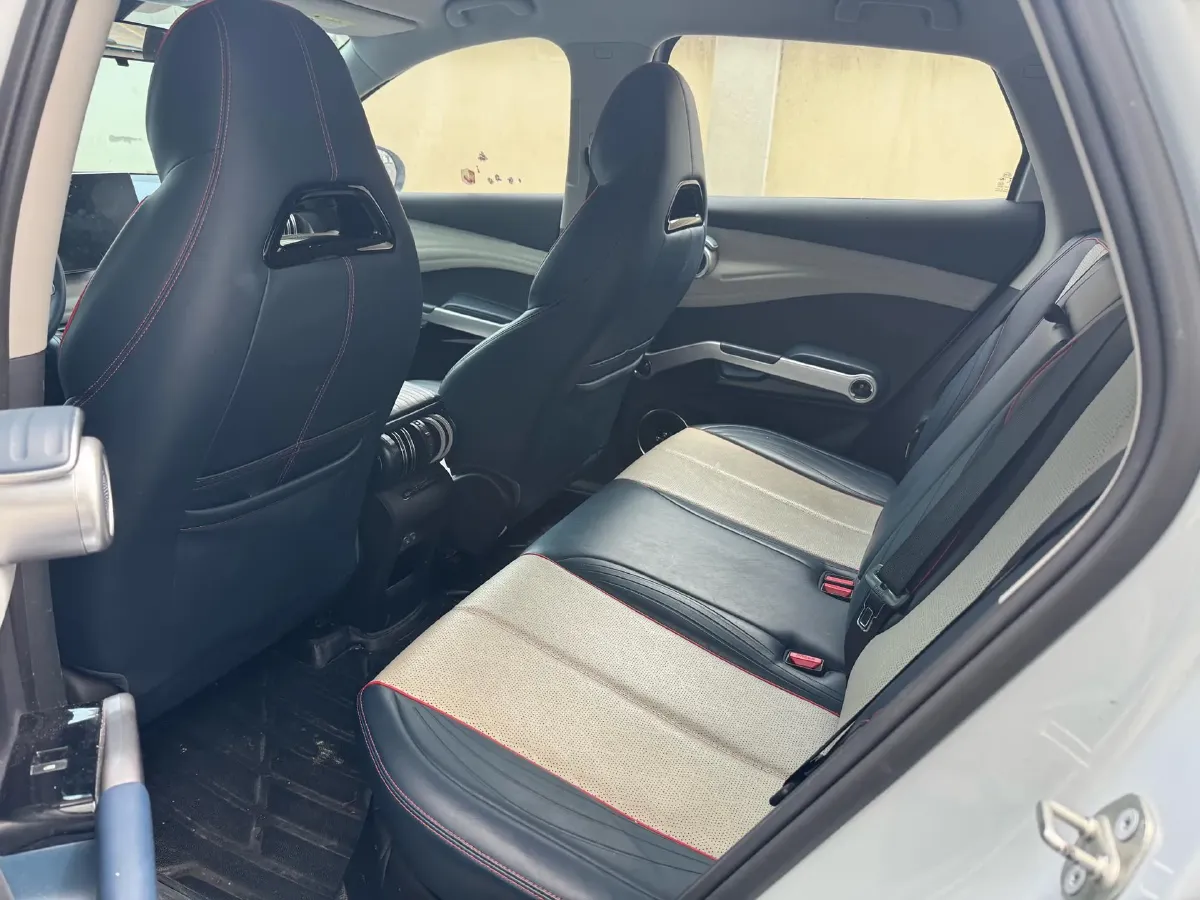 2022 Hycan Z03 BEV 64.23KWH,autocango,china used car exporter,china ev exporter,chinese used car exporter,chinese used ev exporter