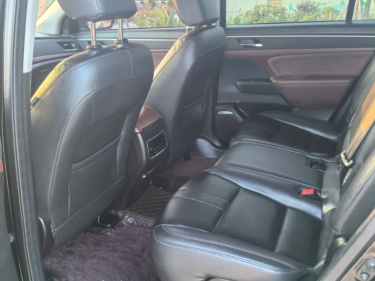 2017 GAC Trumpchi GS8 2.0T 201HP L4 6AT,autocango,china used car exporter,china ev exporter,chinese used car exporter,chinese used ev exporter