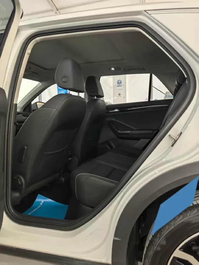 2021 Volkswagen T-Roc 1.4T 150HP L4 7DCT,autocango,china used car exporter,china ev exporter,chinese used car exporter,chinese used ev exporter