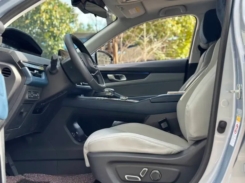 2022 ChangAn UNI-K iDD 1.5T 170HP L4 6TCT PHEV 30.74KWH,autocango,china used car exporter,china ev exporter,chinese used car exporter,chinese used ev exporter