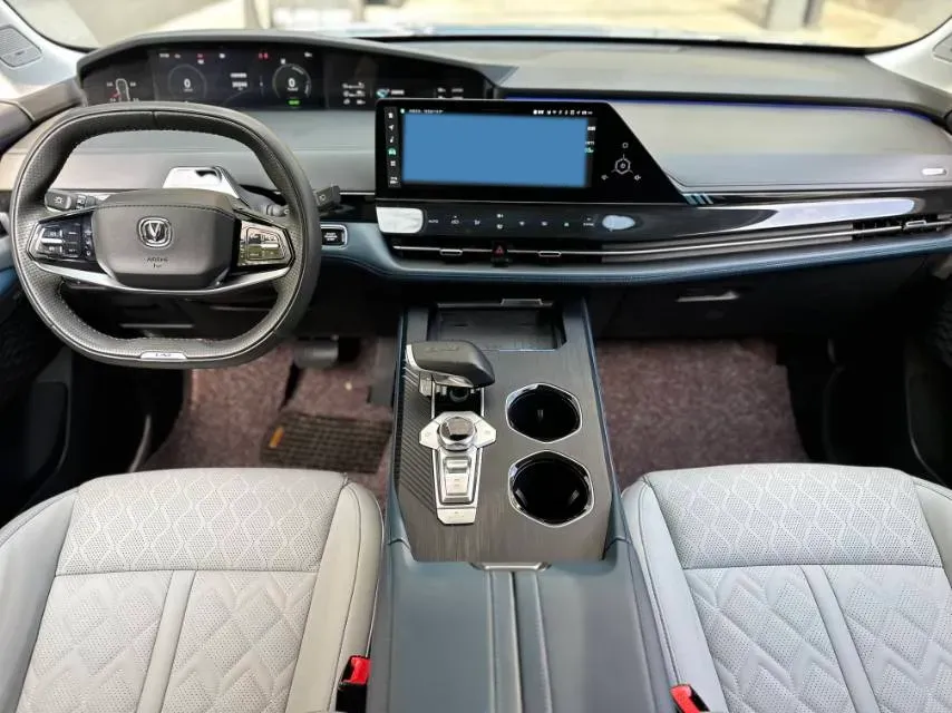 2022 ChangAn UNI-K iDD 1.5T 170HP L4 6TCT PHEV 30.74KWH,autocango,china used car exporter,china ev exporter,chinese used car exporter,chinese used ev exporter