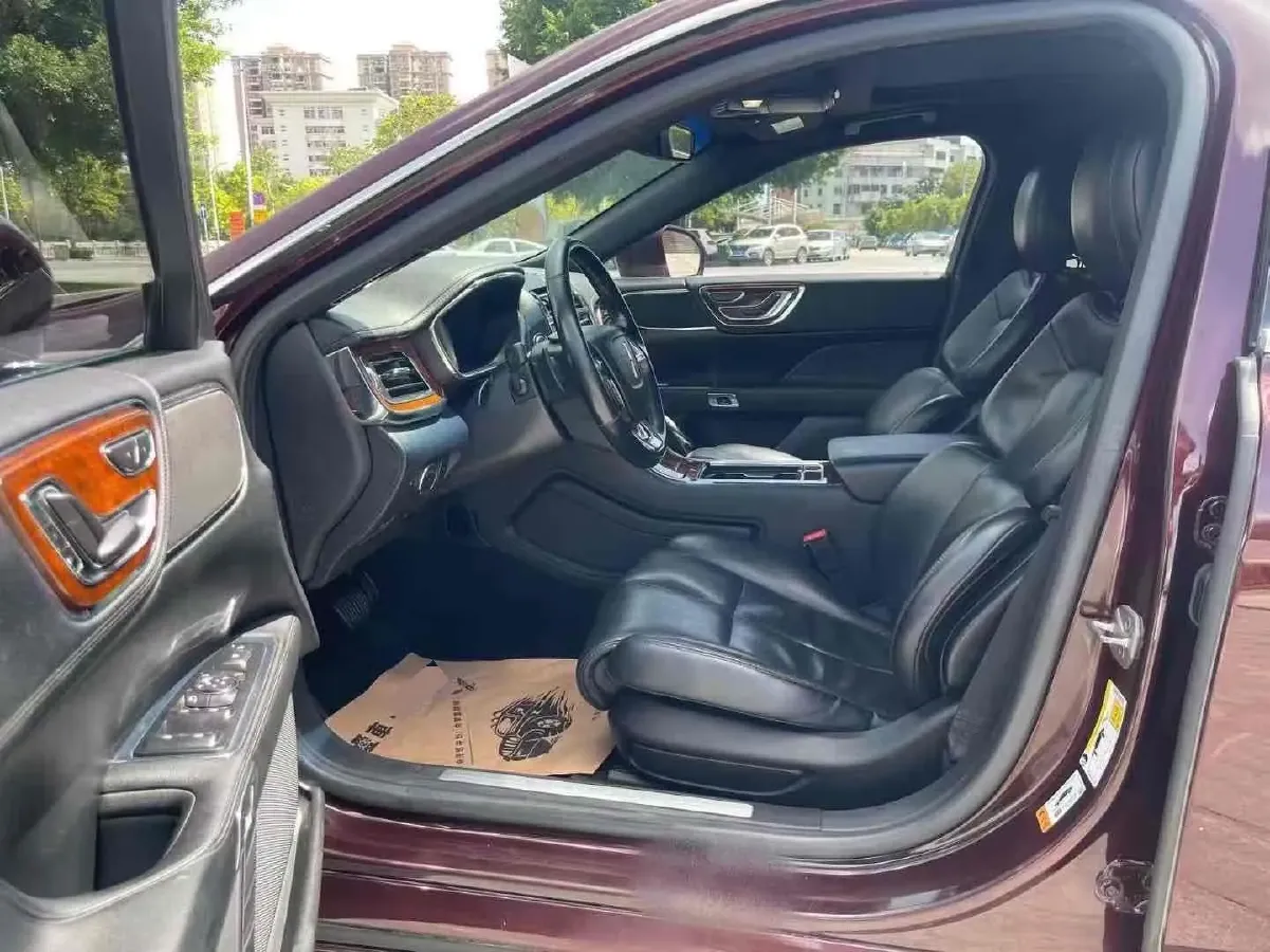 2017 Lincoln Continental 2.0T 261HP L4 6AT,autocango,china used car exporter,china ev exporter,chinese used car exporter,chinese used ev exporter