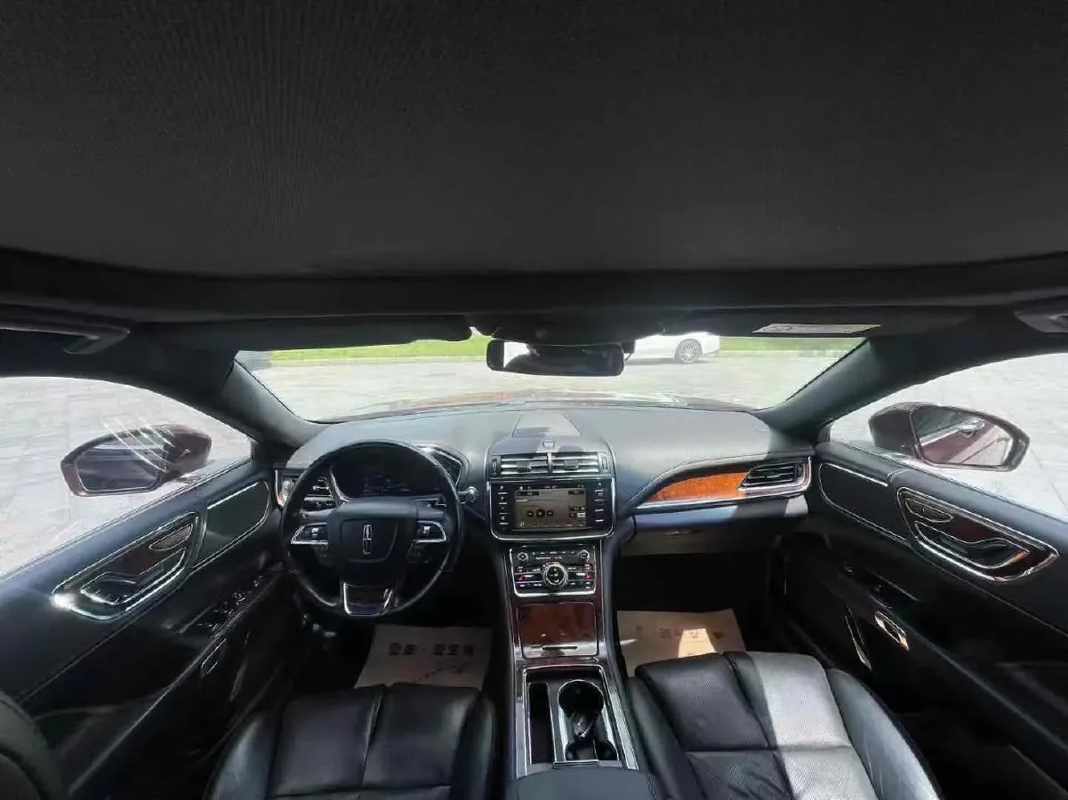 2017 Lincoln Continental 2.0T 261HP L4 6AT,autocango,china used car exporter,china ev exporter,chinese used car exporter,chinese used ev exporter