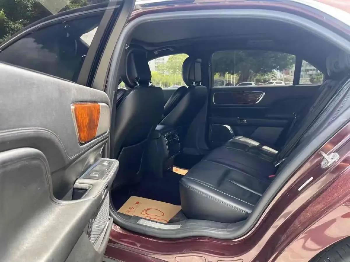 2017 Lincoln Continental 2.0T 261HP L4 6AT,autocango,china used car exporter,china ev exporter,chinese used car exporter,chinese used ev exporter