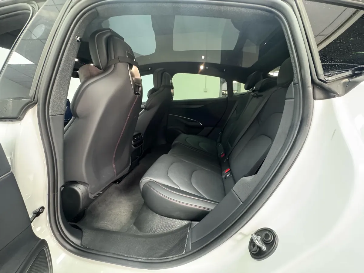 2024 MI SU7 BEV 94.3KWH,autocango,china used car exporter,china ev exporter,chinese used car exporter,chinese used ev exporter