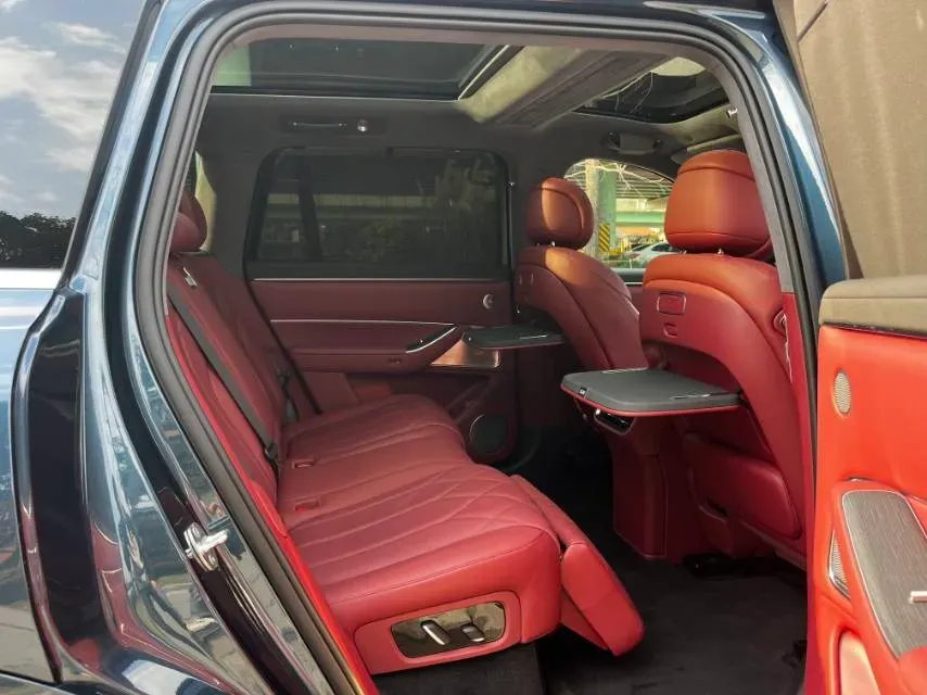 2025 AITO AITO M8 REEV 160HP REEV 53.4KWH,autocango,china used car exporter,china ev exporter,chinese used car exporter,chinese used ev exporter