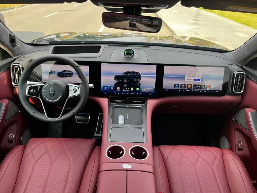 2025 AITO AITO M8 REEV 160HP REEV 53.4KWH,autocango,china used car exporter,china ev exporter,chinese used car exporter,chinese used ev exporter