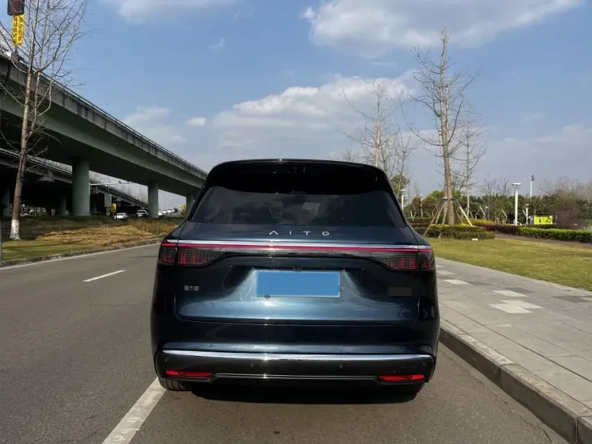2025 AITO AITO M8 REEV 160HP REEV 53.4KWH,autocango,china used car exporter,china ev exporter,chinese used car exporter,chinese used ev exporter