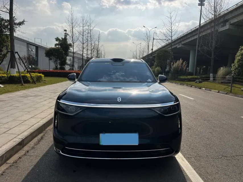 2025 AITO AITO M8 REEV 160HP REEV 53.4KWH,autocango,china used car exporter,china ev exporter,chinese used car exporter,chinese used ev exporter