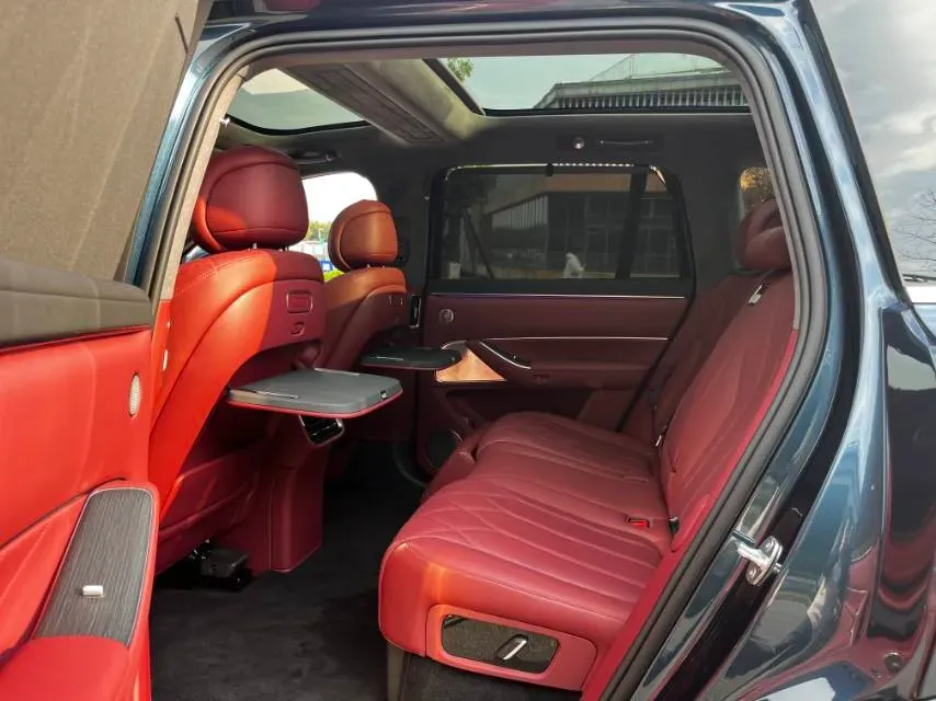 2025 AITO AITO M8 REEV 160HP REEV 53.4KWH,autocango,china used car exporter,china ev exporter,chinese used car exporter,chinese used ev exporter