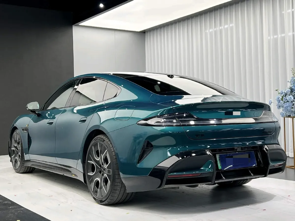 2025 MI SU7 Ultra BEV 93.7KWH,autocango,china used car exporter,china ev exporter,chinese used car exporter,chinese used ev exporter