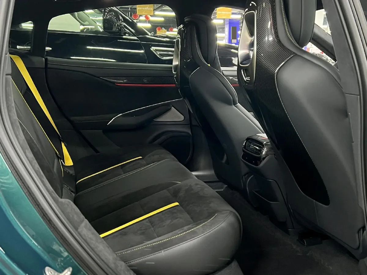 2025 MI SU7 Ultra BEV 93.7KWH,autocango,china used car exporter,china ev exporter,chinese used car exporter,chinese used ev exporter