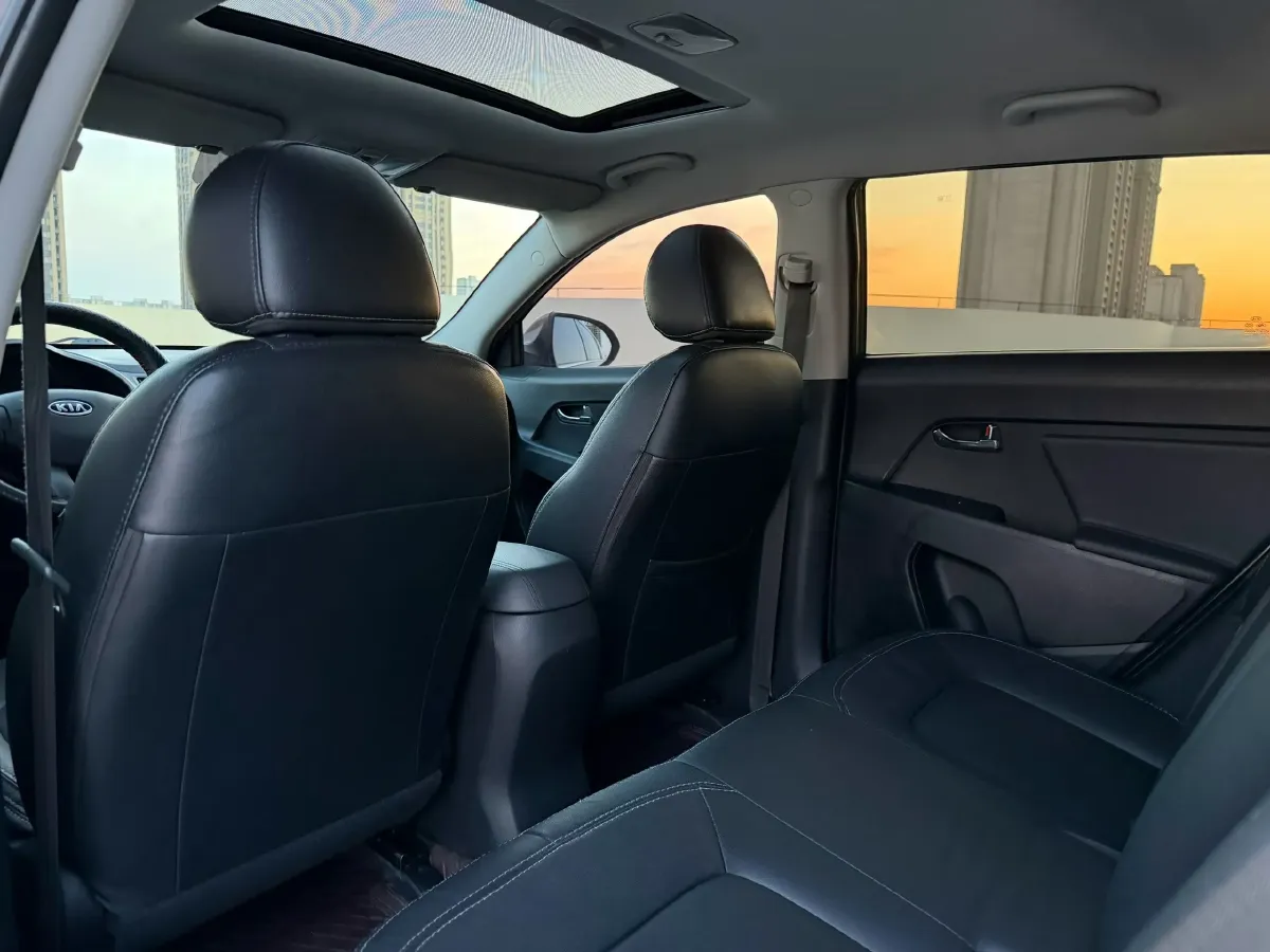 2011 Kia Sportage R 2.0L 163HP L4 6AT,autocango,china used car exporter,china ev exporter,chinese used car exporter,chinese used ev exporter