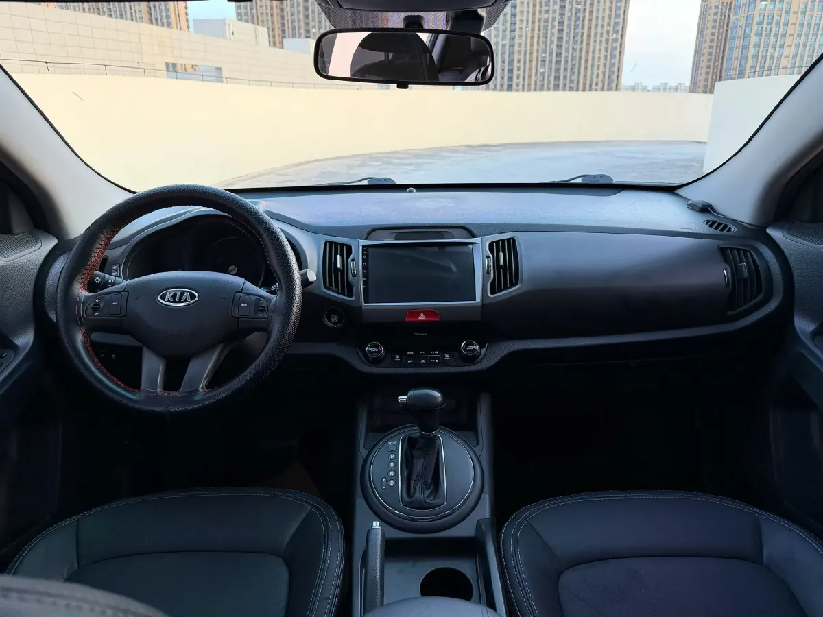 2011 Kia Sportage R 2.0L 163HP L4 6AT,autocango,china used car exporter,china ev exporter,chinese used car exporter,chinese used ev exporter