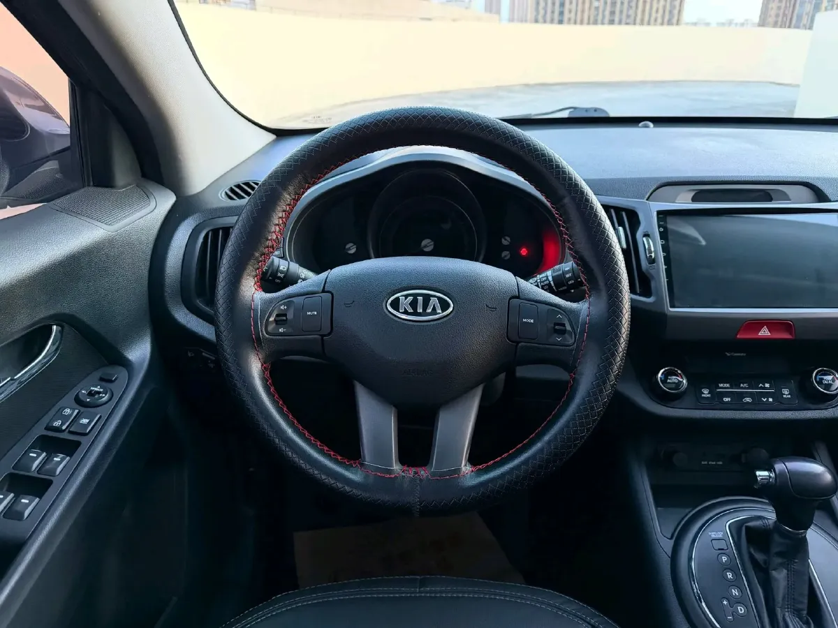 2011 Kia Sportage R 2.0L 163HP L4 6AT,autocango,china used car exporter,china ev exporter,chinese used car exporter,chinese used ev exporter