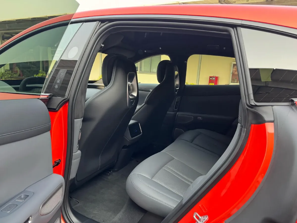 2025 MI YU7 BEV 101.7KWH,autocango,china used car exporter,china ev exporter,chinese used car exporter,chinese used ev exporter