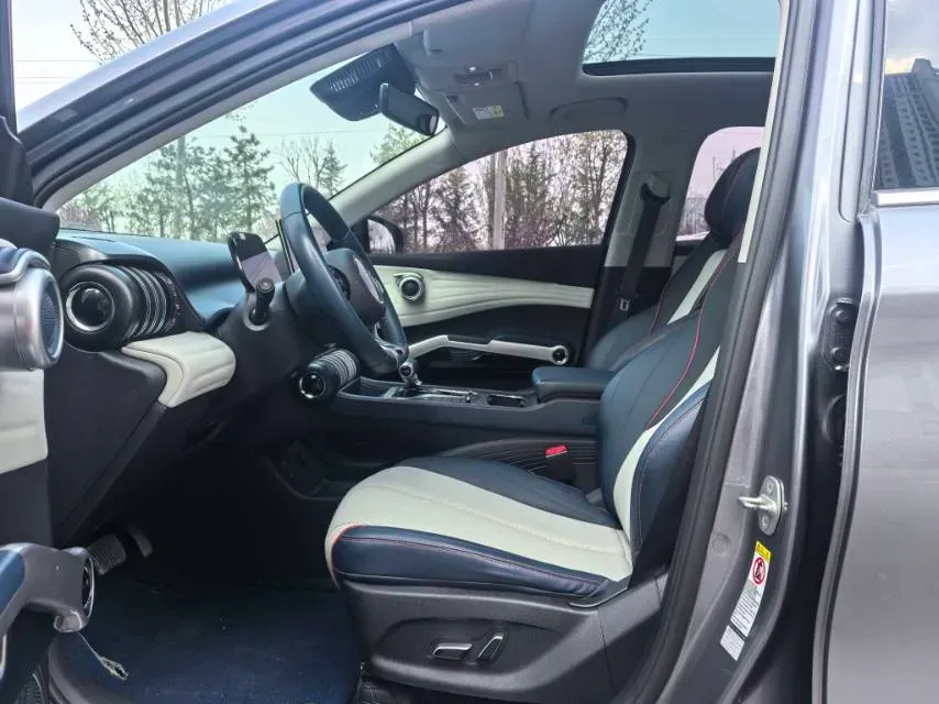 2022 Roewe RX5 MAX 1.5T 181HP L4 6AT,autocango,china used car exporter,china ev exporter,chinese used car exporter,chinese used ev exporter