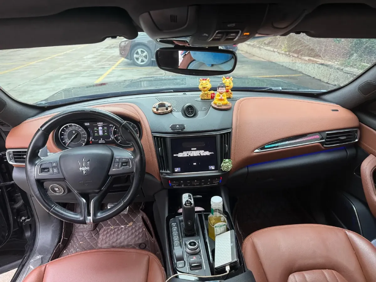 2021 Maserati Levante 3.0T 350HP V6 8AT,autocango,china used car exporter,china ev exporter,chinese used car exporter,chinese used ev exporter