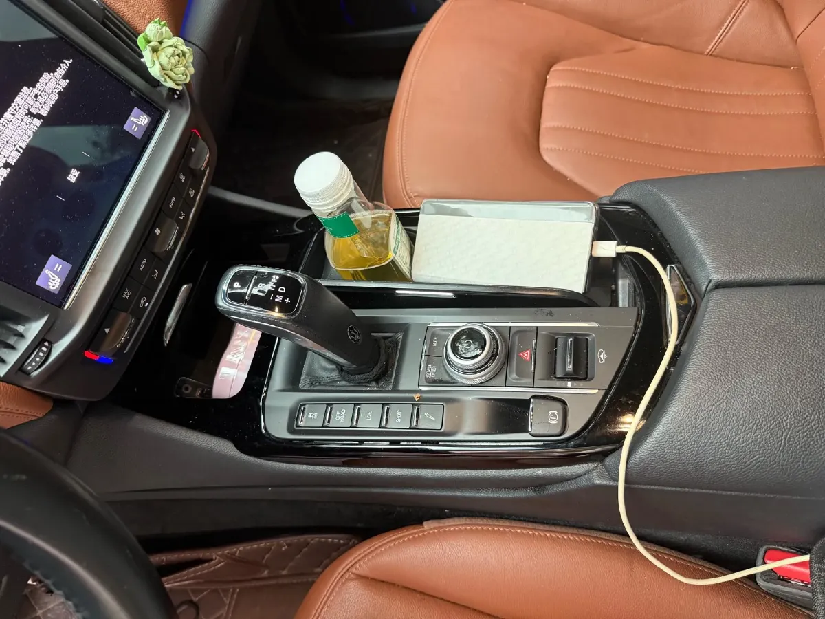 2021 Maserati Levante 3.0T 350HP V6 8AT,autocango,china used car exporter,china ev exporter,chinese used car exporter,chinese used ev exporter