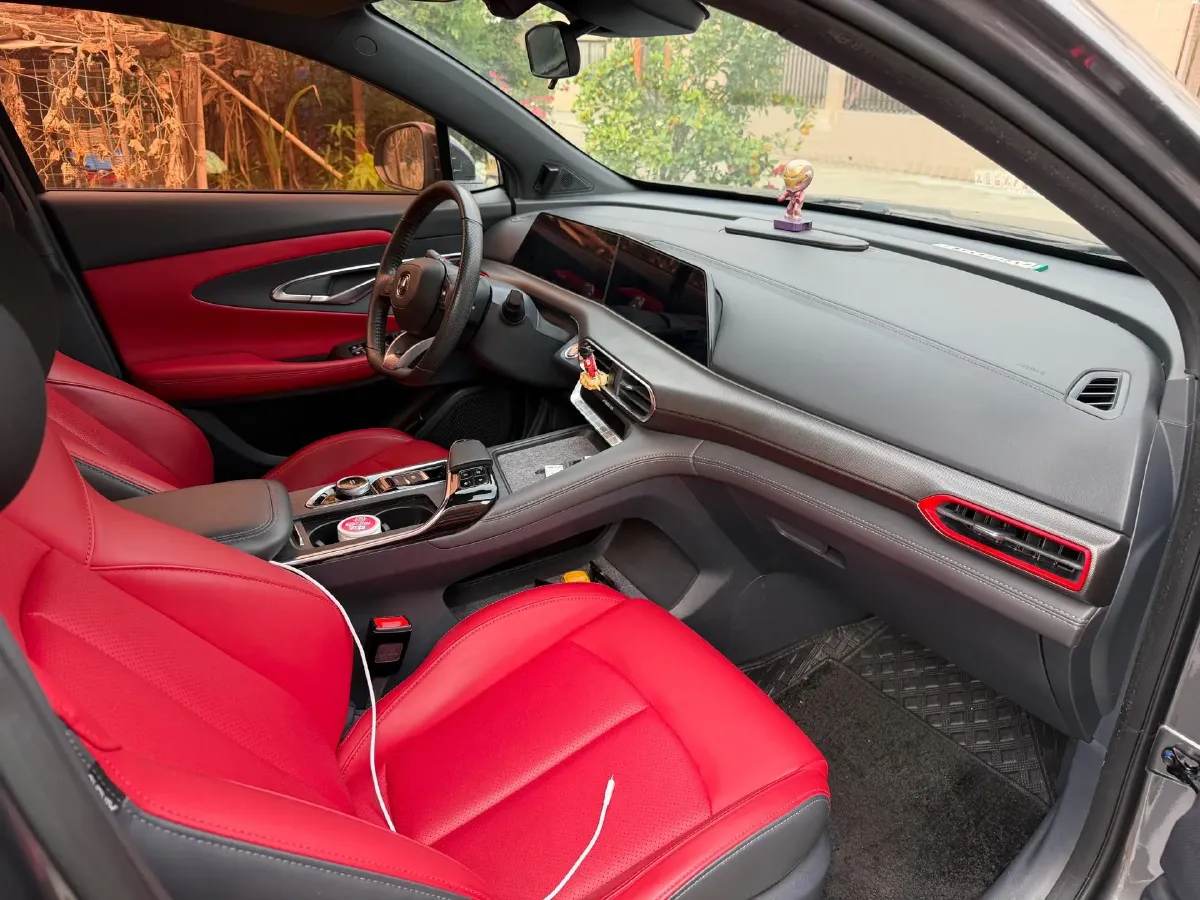 2020 ChangAn UNI-T 1.5T 180HP L4 7DCT,autocango,china used car exporter,china ev exporter,chinese used car exporter,chinese used ev exporter