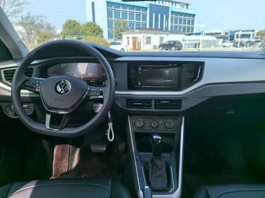 2023 Volkswagen Polo 1.5L 110HP L4 6AT,autocango,china used car exporter,china ev exporter,chinese used car exporter,chinese used ev exporter