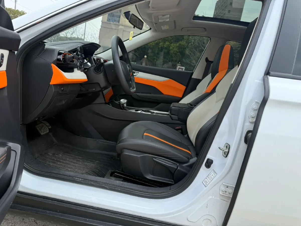 2023 DongFeng Aeolus YiXuan GS 1.5L 125HP L4 6DCT,autocango,china used car exporter,china ev exporter,chinese used car exporter,chinese used ev exporter