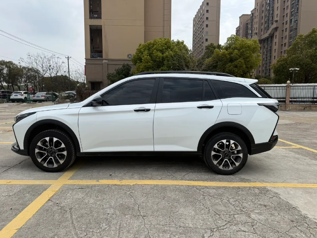2023 DongFeng Aeolus YiXuan GS 1.5L 125HP L4 6DCT,autocango,china used car exporter,china ev exporter,chinese used car exporter,chinese used ev exporter