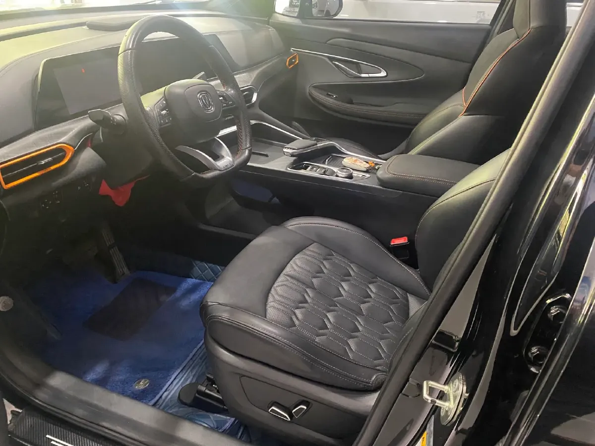 2022 ChangAn UNI-T 1.5T 188HP L4 7DCT,autocango,china used car exporter,china ev exporter,chinese used car exporter,chinese used ev exporter