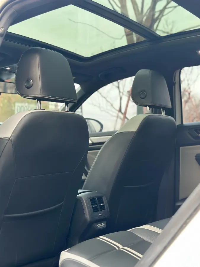 2025 Volkswagen T-Roc 1.5T 160HP L4 7DCT,autocango,china used car exporter,china ev exporter,chinese used car exporter,chinese used ev exporter