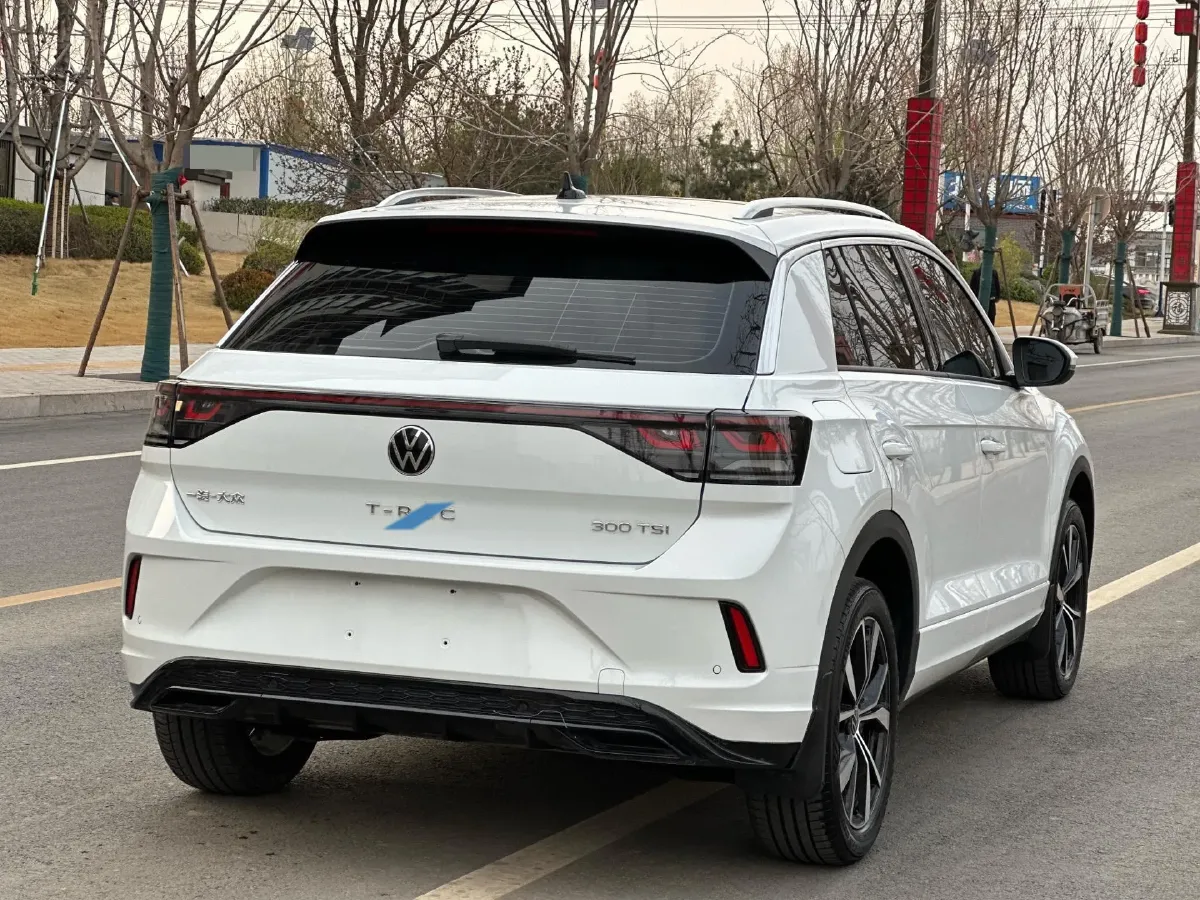 2025 Volkswagen T-Roc 1.5T 160HP L4 7DCT,autocango,china used car exporter,china ev exporter,chinese used car exporter,chinese used ev exporter