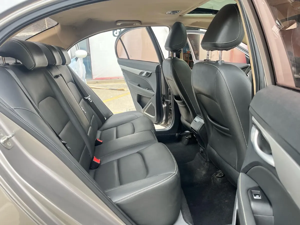 2018 Geely Emgrand 1.5L 109HP L4 5MT,autocango,china used car exporter,china ev exporter,chinese used car exporter,chinese used ev exporter