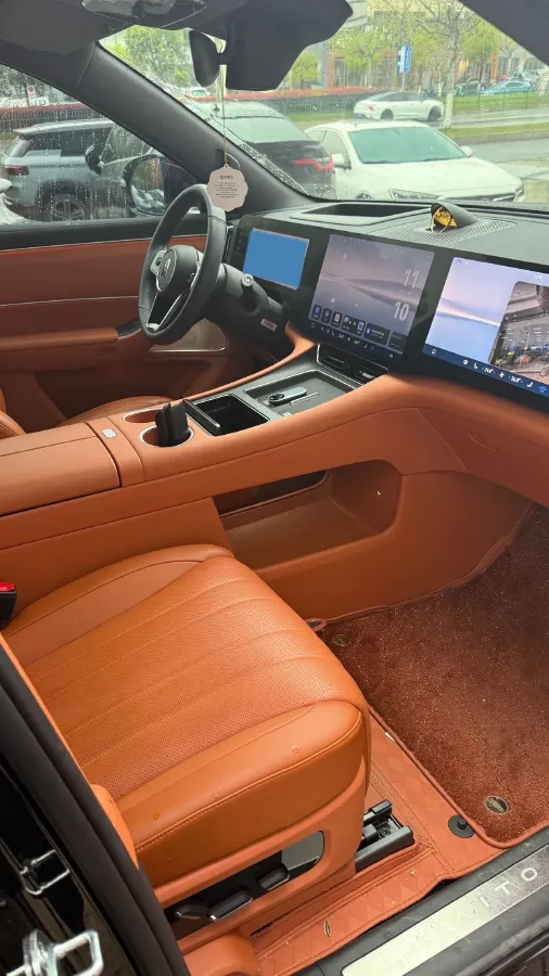 2025 AITO AITO M8 REEV 160HP REEV 53.4KWH,autocango,china used car exporter,china ev exporter,chinese used car exporter,chinese used ev exporter