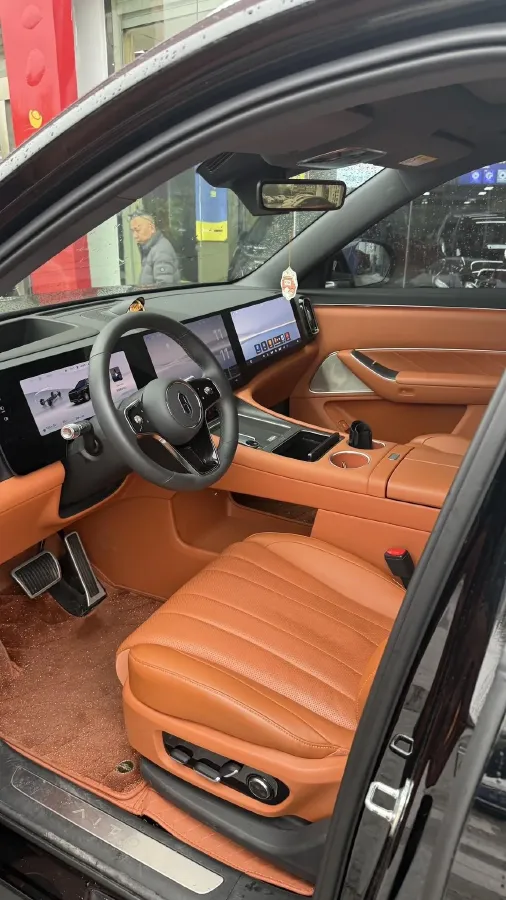 2025 AITO AITO M8 REEV 160HP REEV 53.4KWH,autocango,china used car exporter,china ev exporter,chinese used car exporter,chinese used ev exporter