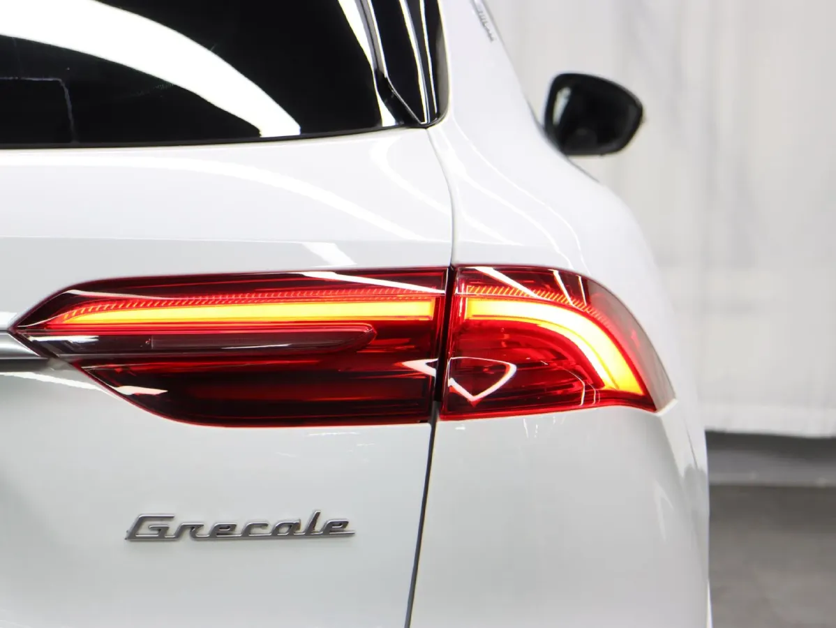 2022 Maserati Levante 2.0T 330HP L4 8AT,autocango,china used car exporter,china ev exporter,chinese used car exporter,chinese used ev exporter