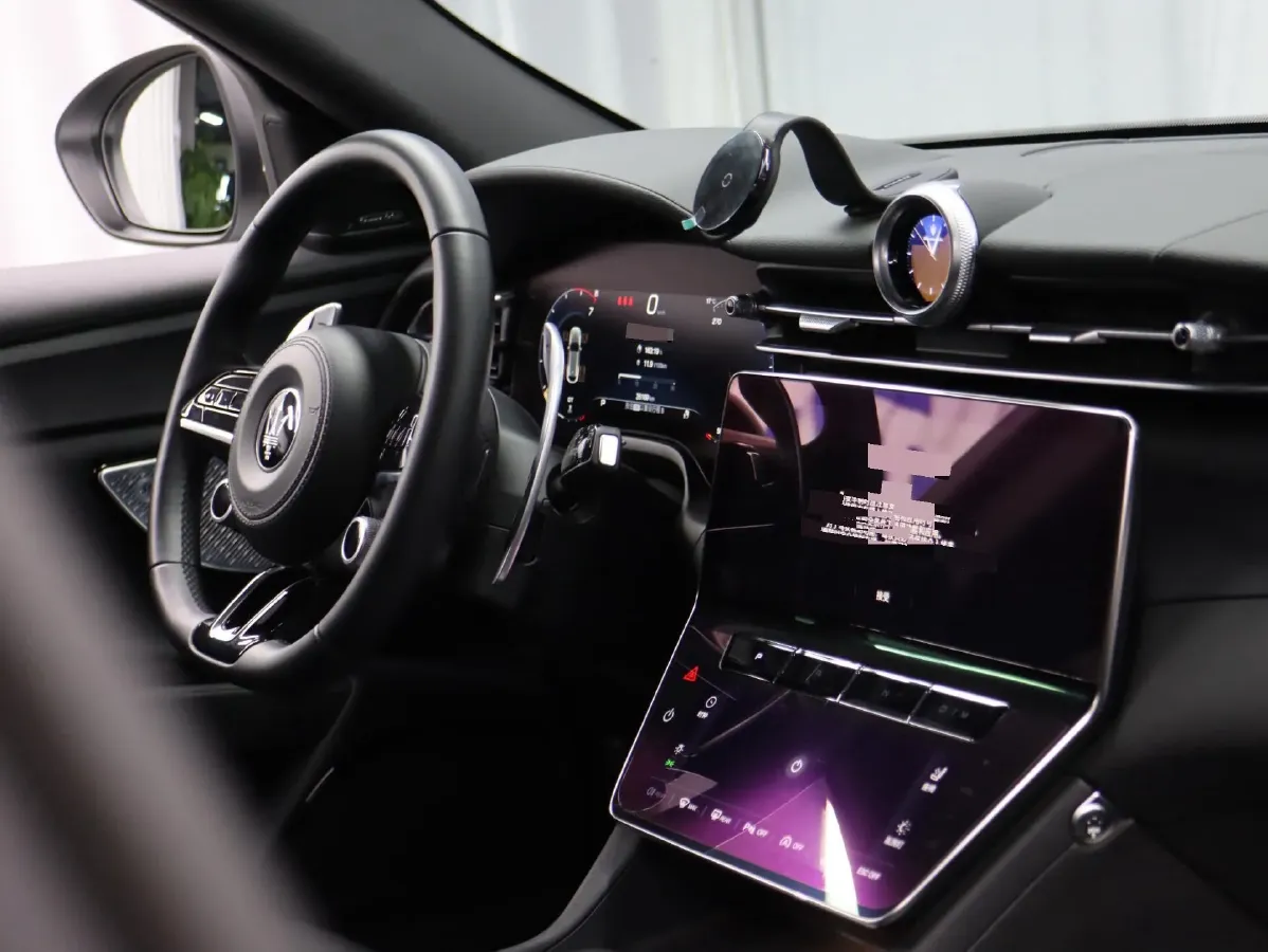 2022 Maserati Levante 2.0T 330HP L4 8AT,autocango,china used car exporter,china ev exporter,chinese used car exporter,chinese used ev exporter