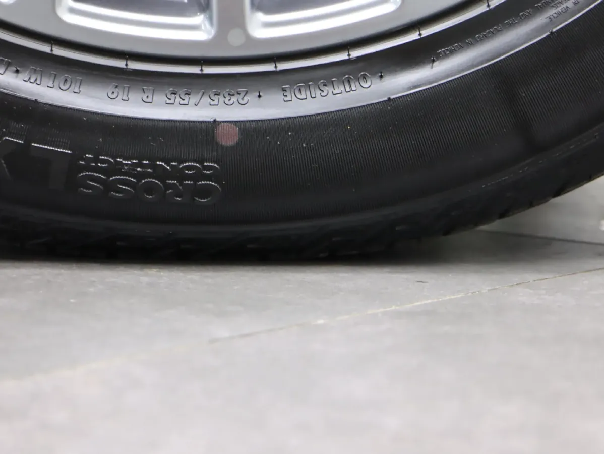 2022 Maserati Levante 2.0T 330HP L4 8AT,autocango,china used car exporter,china ev exporter,chinese used car exporter,chinese used ev exporter