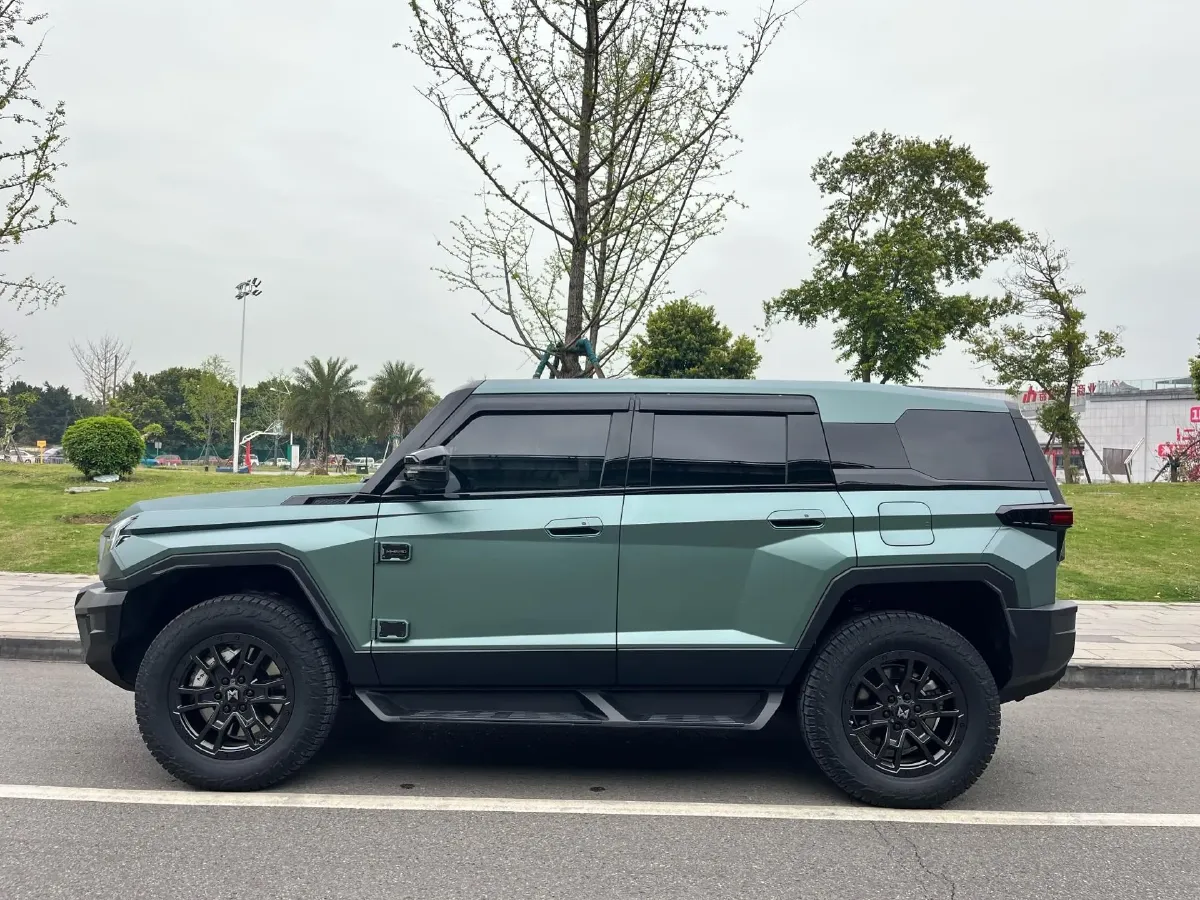 2023 M Hero 917 REEV 197HP 2AT REEV 65.8KWH,autocango,china used car exporter,china ev exporter,chinese used car exporter,chinese used ev exporter