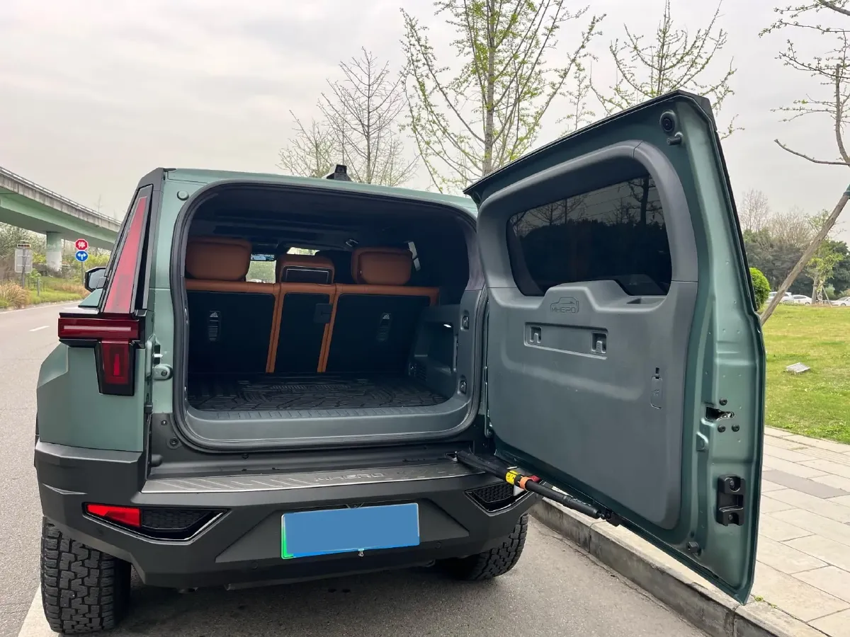 2023 M Hero 917 REEV 197HP 2AT REEV 65.8KWH,autocango,china used car exporter,china ev exporter,chinese used car exporter,chinese used ev exporter