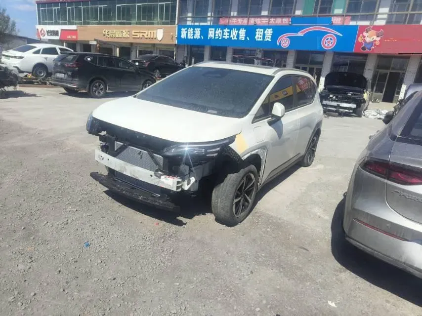 2024 Leapmotor C11 1.5L 95HP L4 REEV 43.74KWH,autocango,china used car exporter,china ev exporter,chinese used car exporter,chinese used ev exporter