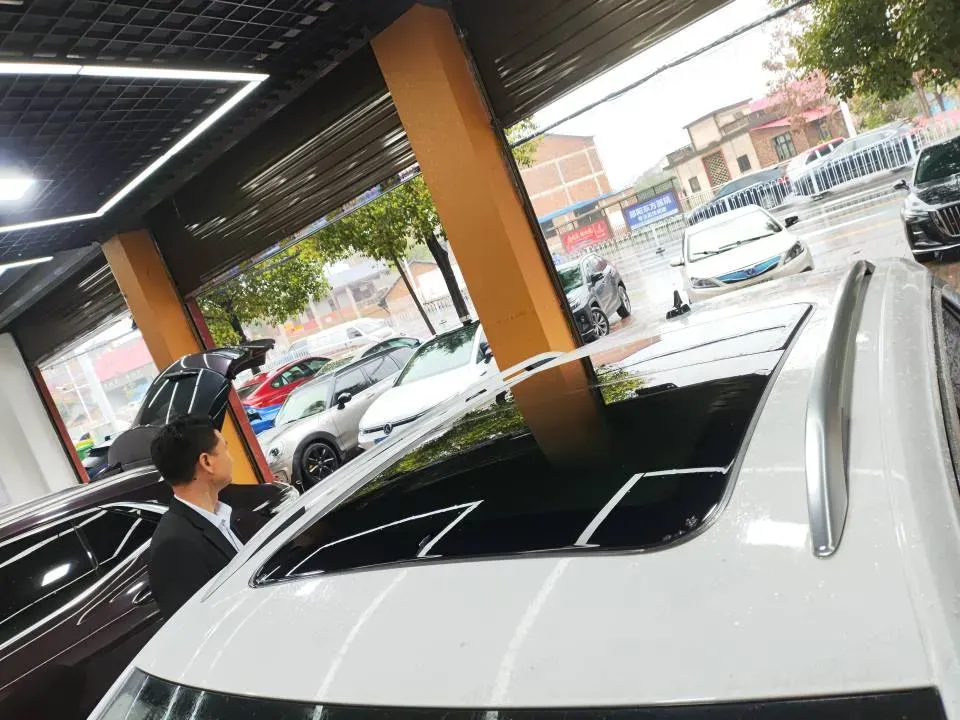 2022 Volkswagen T-Roc 1.4T 150HP L4 7DCT,autocango,china used car exporter,china ev exporter,chinese used car exporter,chinese used ev exporter